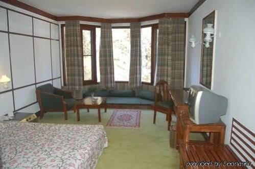 Hotel Senator Pine N Peak à Pahalgām Extérieur photo