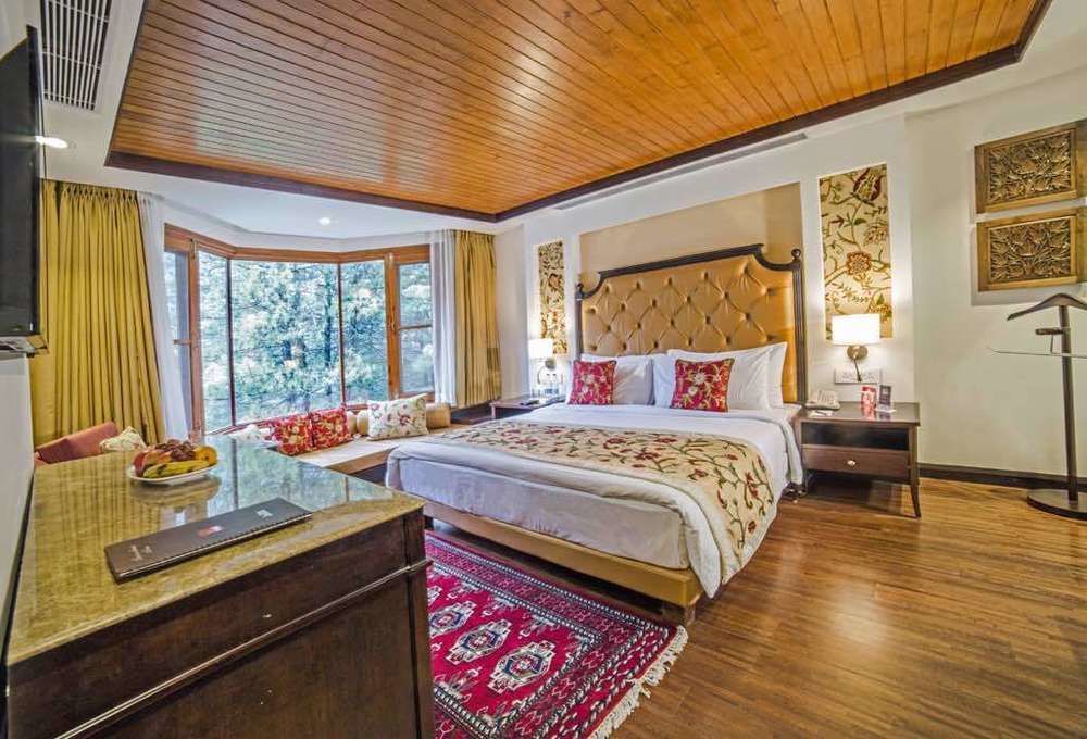 Hotel Senator Pine N Peak à Pahalgām Extérieur photo